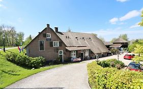 Herberg De Lingehoeve Hotel